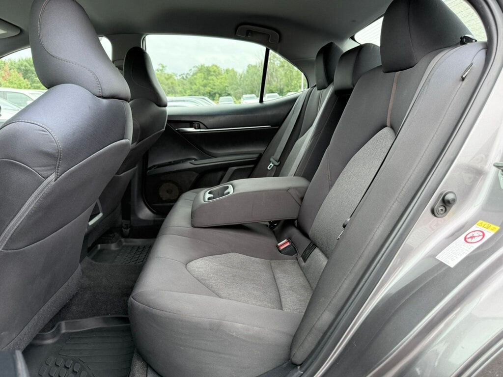 2018 Toyota Camry LE Automatic - 22907950 - 17