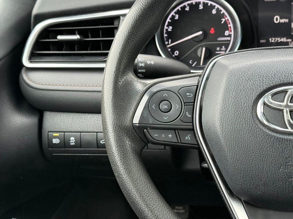 2018 Toyota Camry LE Automatic - 22907950 - 23