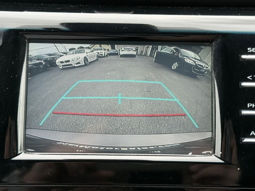 2018 Toyota Camry LE Automatic - 22907950 - 3