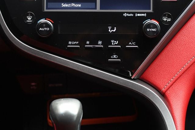 2018 Toyota Camry ONE OWNER XSE  W/ LEATHER, NAVIGATION - 23002390 - 14
