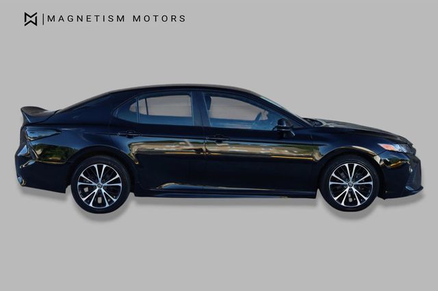 2018 Toyota Camry SE - 23017376 - 1