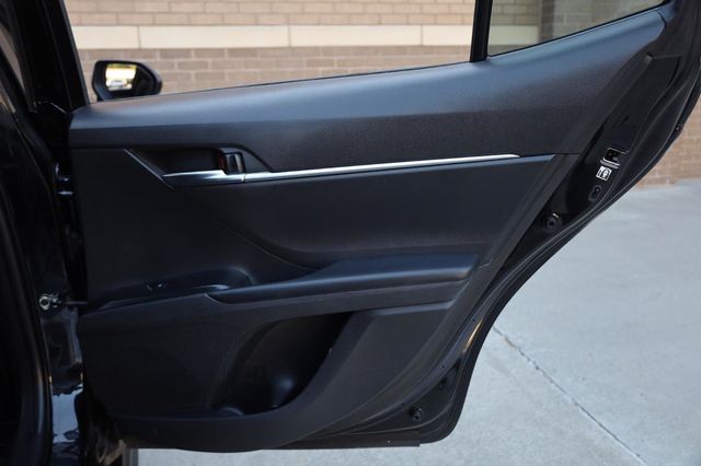 2018 Toyota Camry SE - 23017376 - 21