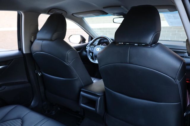 2018 Toyota Camry SE - 23017376 - 24