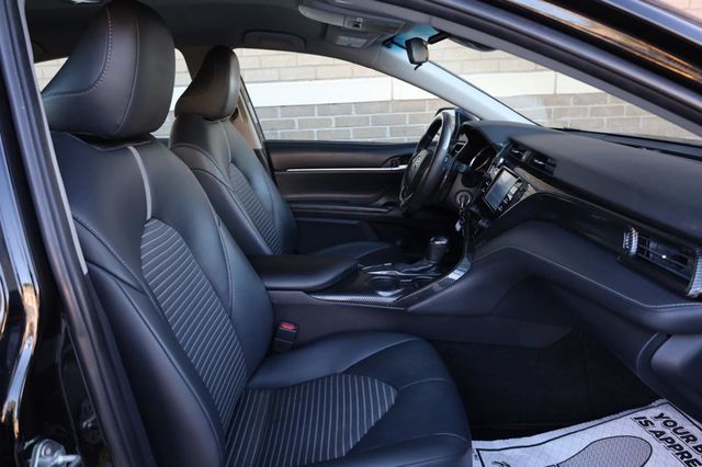 2018 Toyota Camry SE - 23017376 - 26