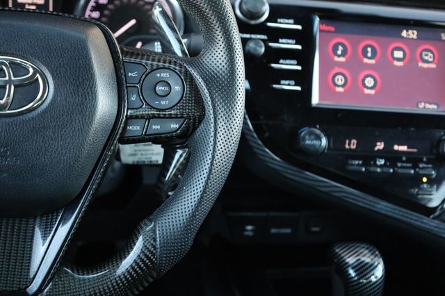 2018 Toyota Camry SE - 23017376 - 32