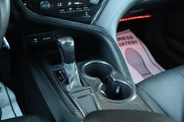 2018 Toyota Camry SE - 23017376 - 43