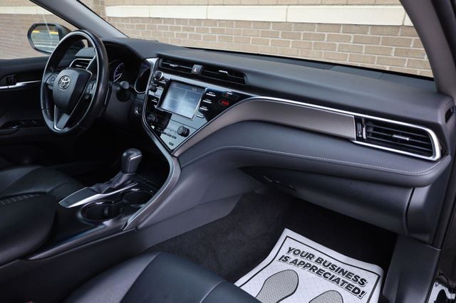 2018 Toyota Camry SE - 23052455 - 26
