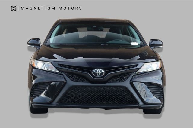 2018 Toyota Camry SE - 23052455 - 3