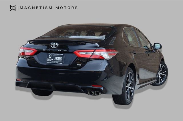 2018 Toyota Camry SE - 23052455 - 8