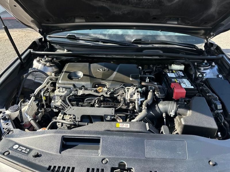 2018 Toyota Camry SE Automatic - 22940734 - 19