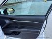 2018 Toyota Camry SE Automatic - 22962440 - 11