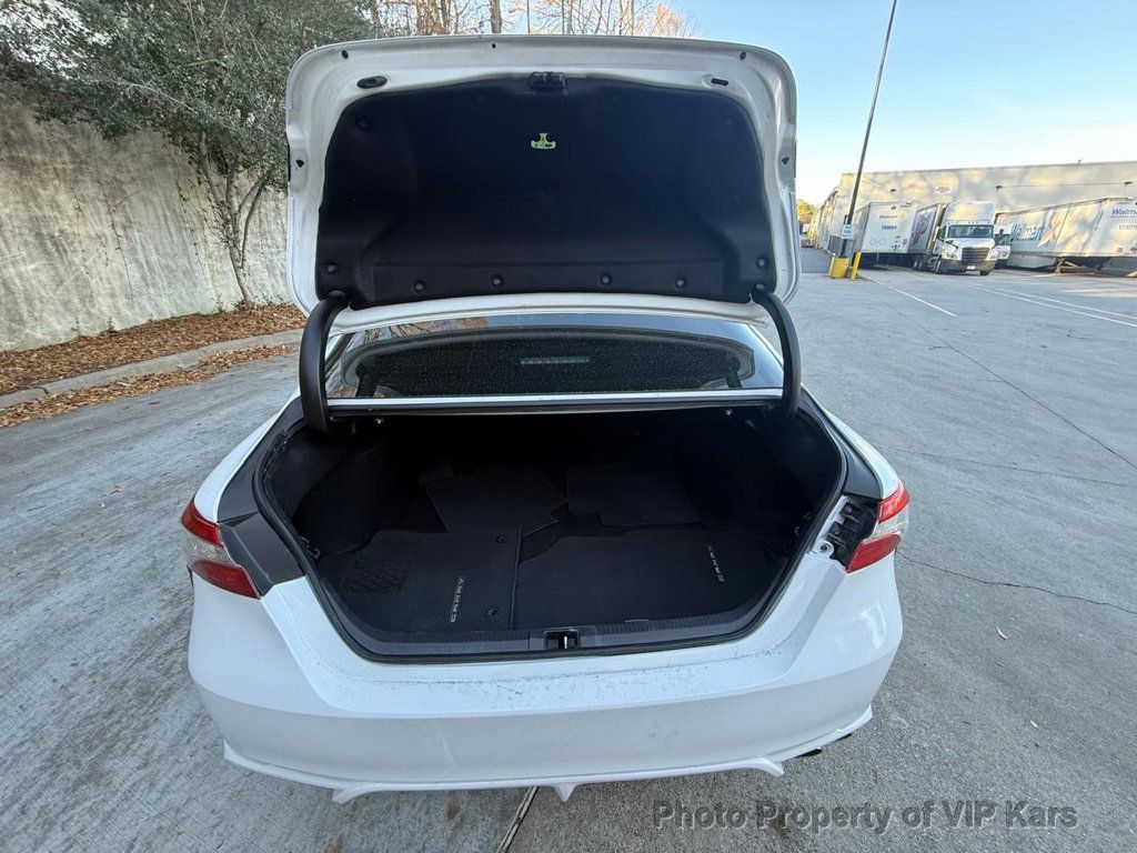 2018 Toyota Camry SE Automatic - 22962440 - 20