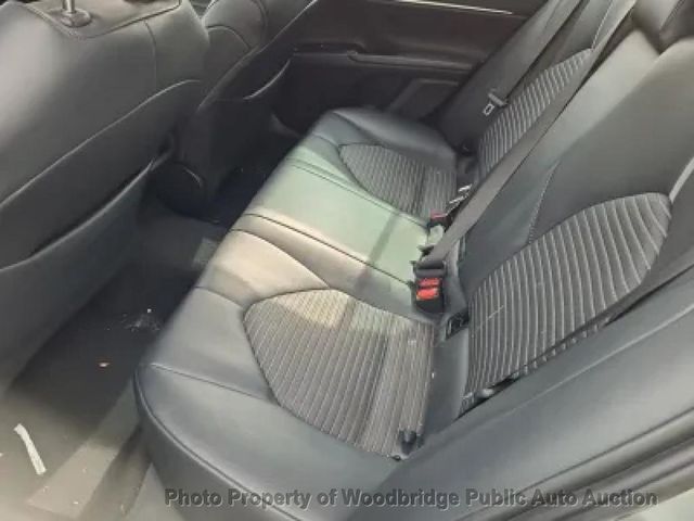 2018 Toyota Camry SE Automatic - 22991182 - 10