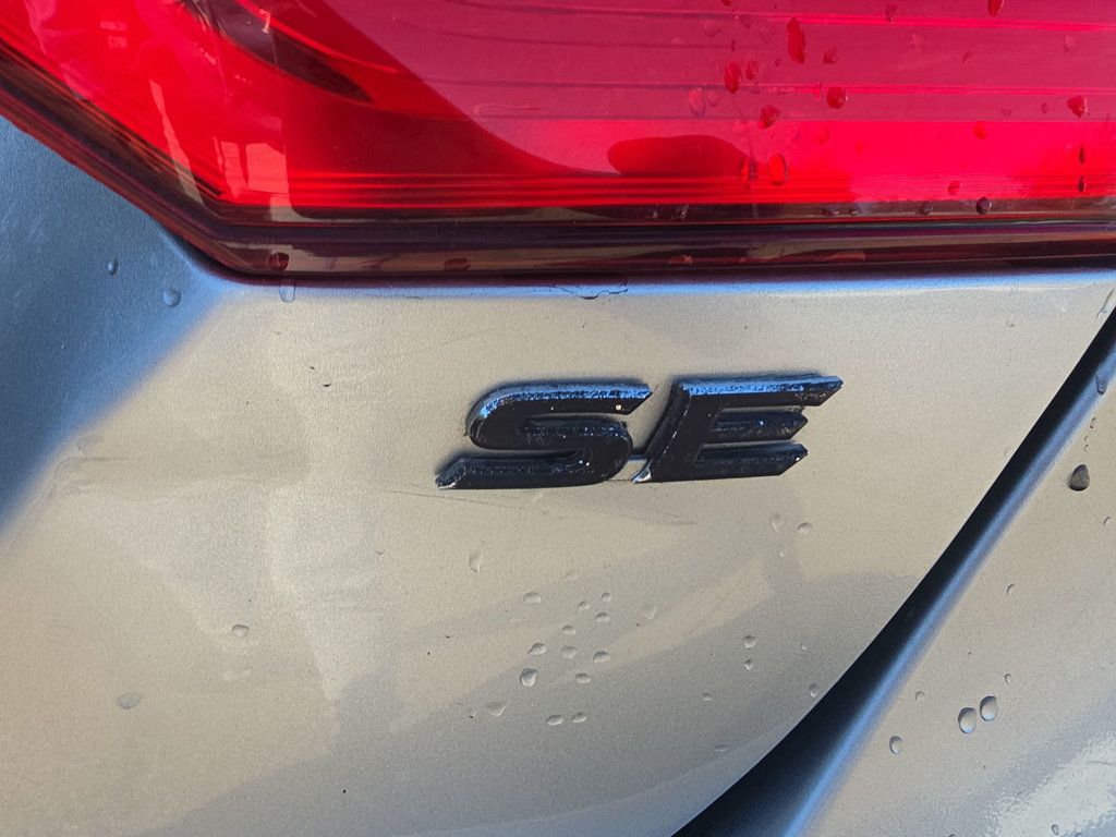 Toyota Camry photo 26