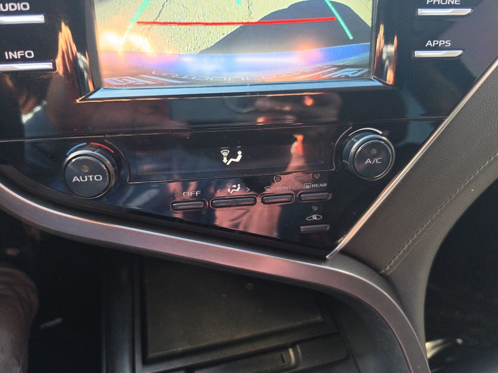 Toyota Camry photo 30