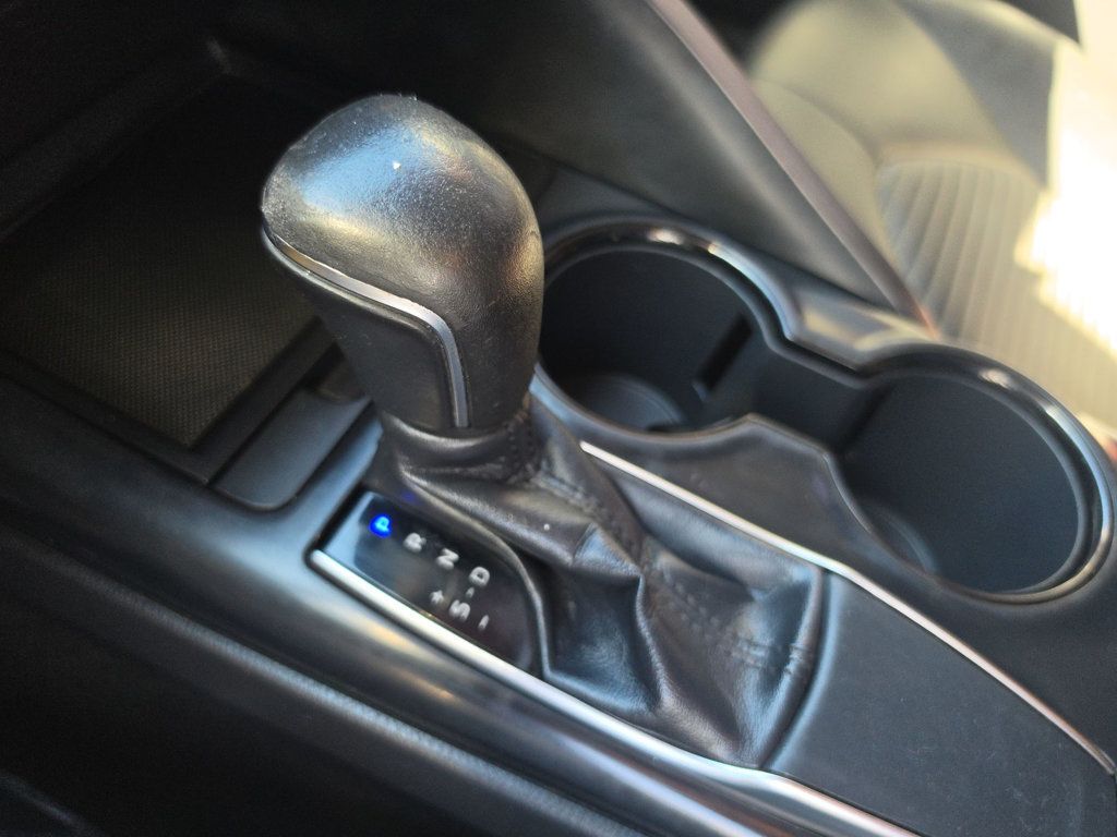 Toyota Camry photo 33