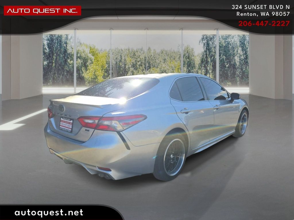 Toyota Camry photo 5