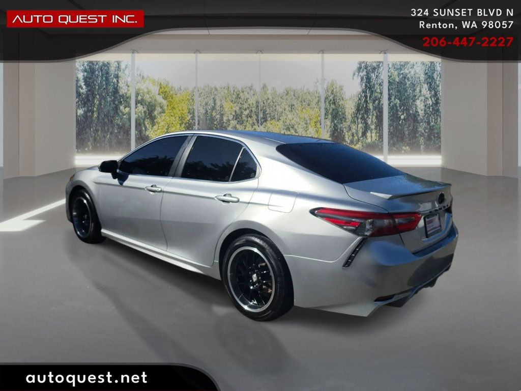 Toyota Camry photo 7