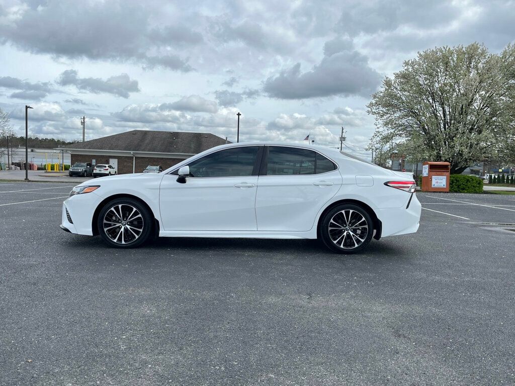 2018 Toyota Camry SE Automatic - 22362800 - 3