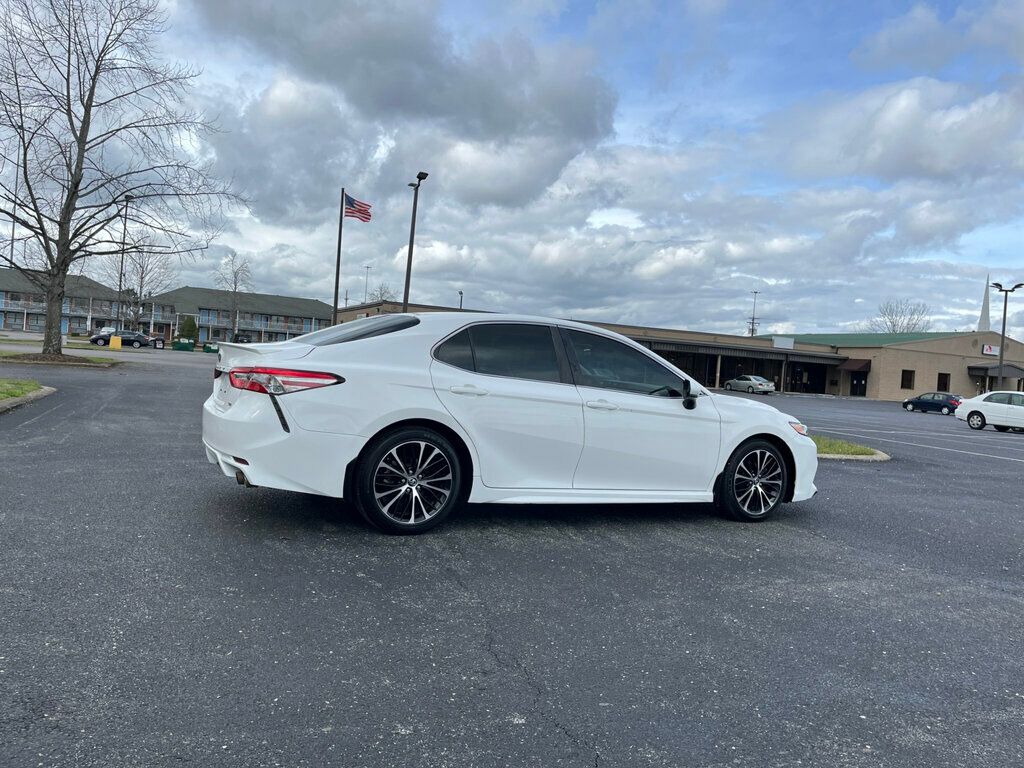 2018 Toyota Camry SE Automatic - 22362800 - 5