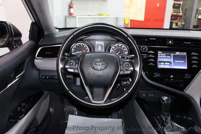 2018 Toyota Camry SE Automatic - 22410788 - 19