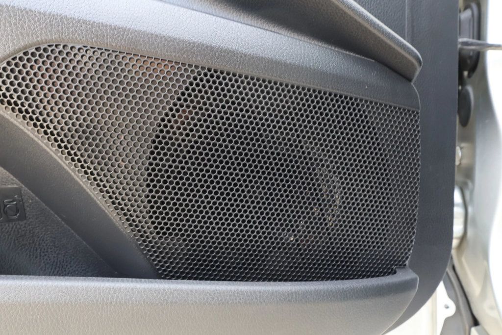 2018 Toyota Camry SE Automatic - 22934481 - 12