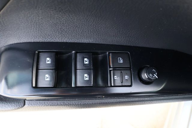 2018 Toyota Camry SE Automatic - 22934481 - 13