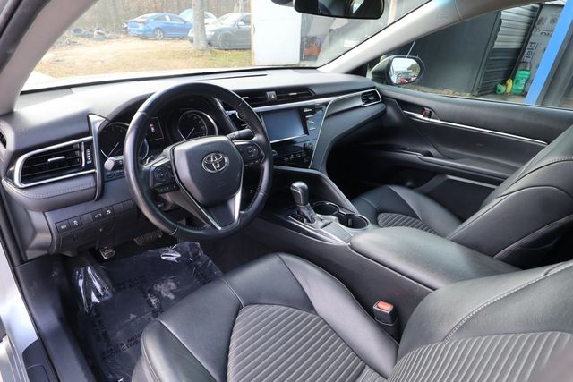 2018 Toyota Camry SE Automatic - 22934481 - 17