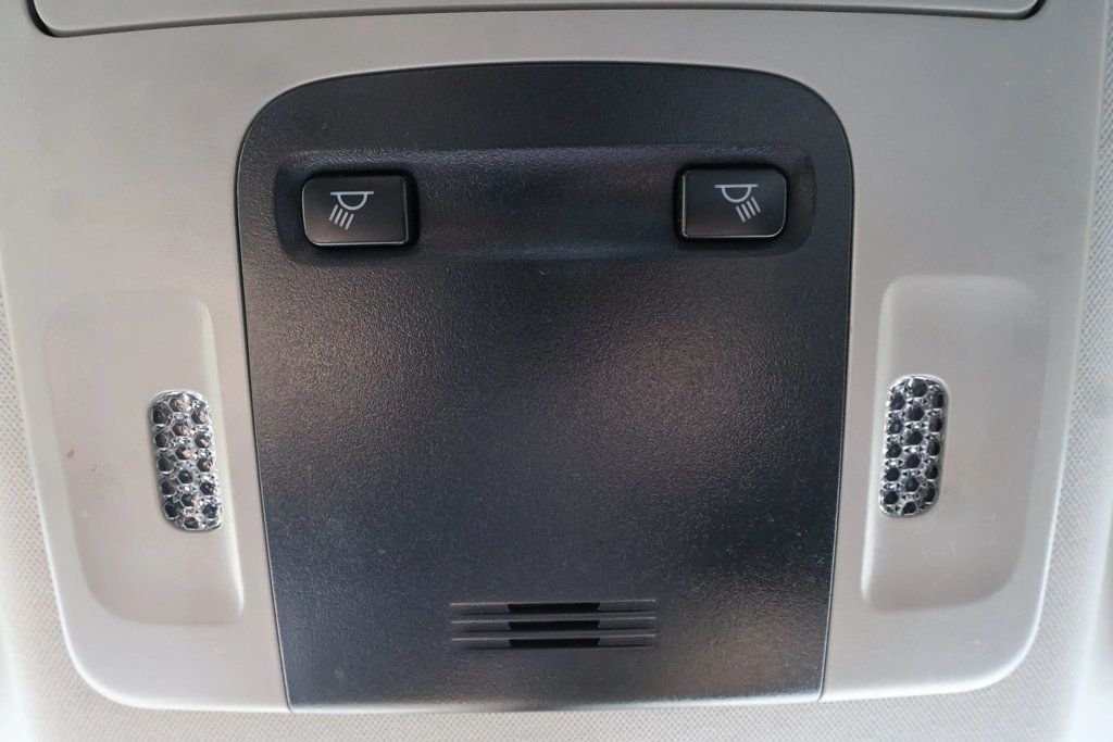 2018 Toyota Camry SE Automatic - 22934481 - 30