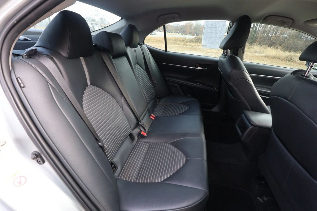 2018 Toyota Camry SE Automatic - 22934481 - 34
