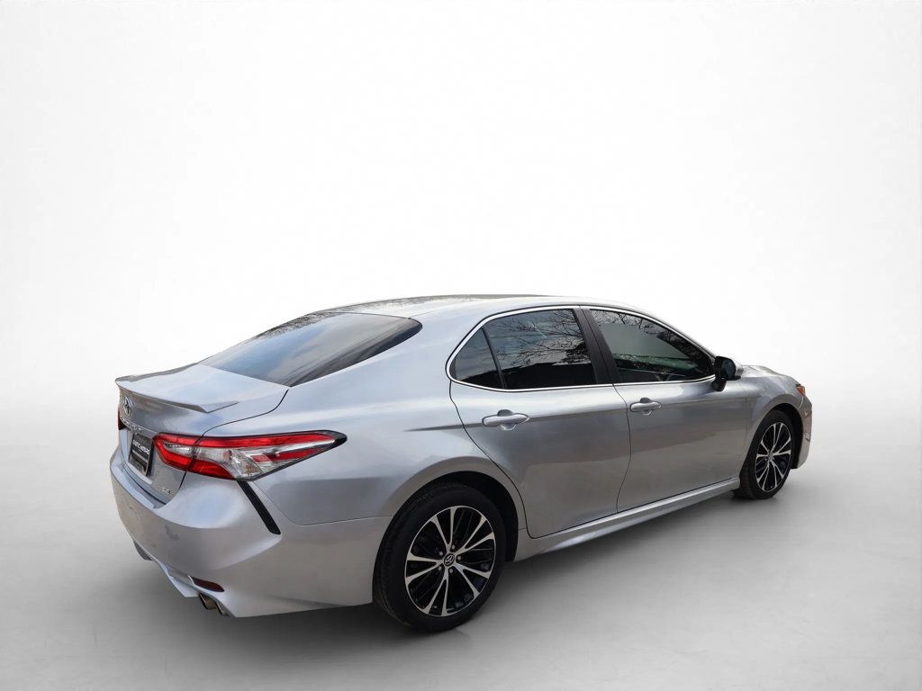2018 Toyota Camry SE Automatic - 22934481 - 4