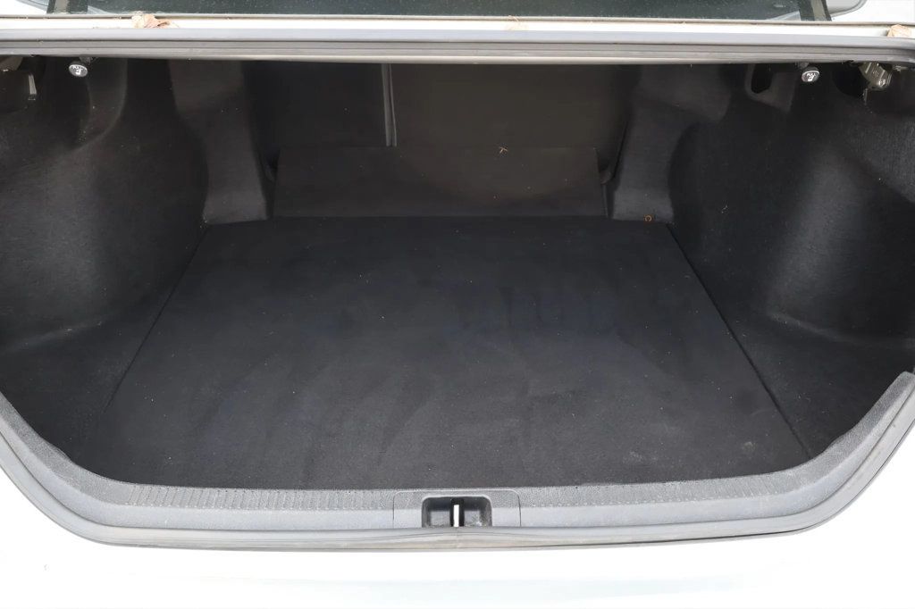 2018 Toyota Camry SE Automatic - 22934481 - 8