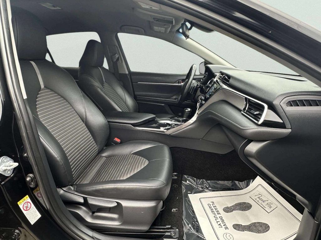 2018 Toyota Camry SE Automatic - 22952519 - 13