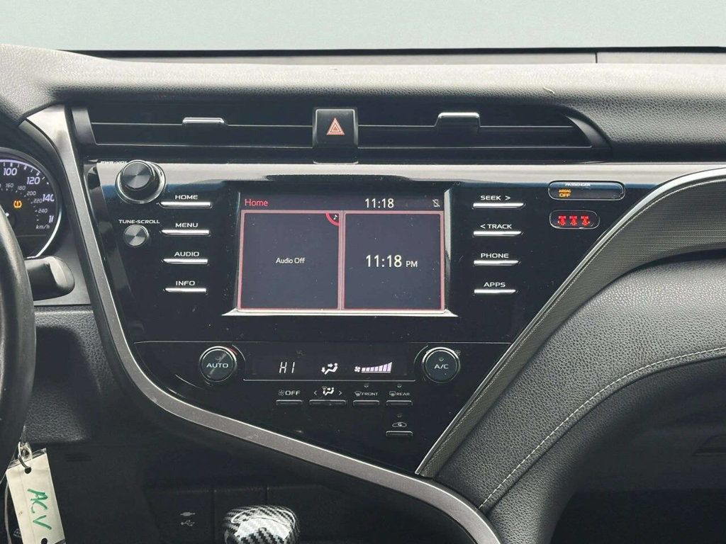 2018 Toyota Camry SE Automatic - 22952519 - 17