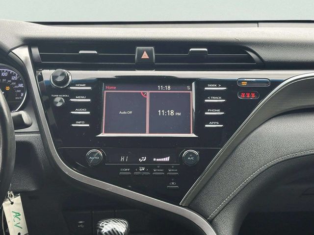 2018 Toyota Camry SE Automatic - 22952519 - 17