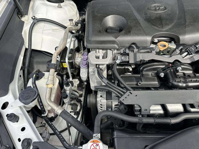 2018 Toyota Camry SE Automatic - 23015333 - 12