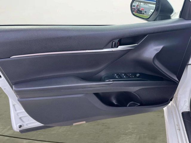 2018 Toyota Camry SE Automatic - 23015333 - 14