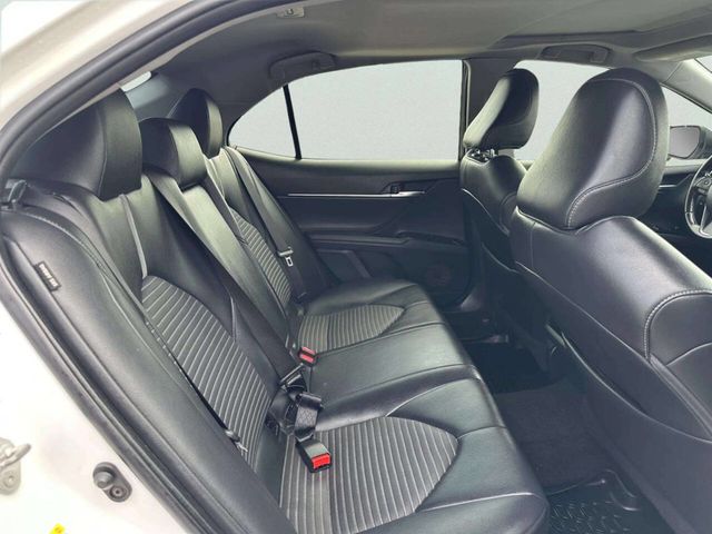 2018 Toyota Camry SE Automatic - 23015333 - 21