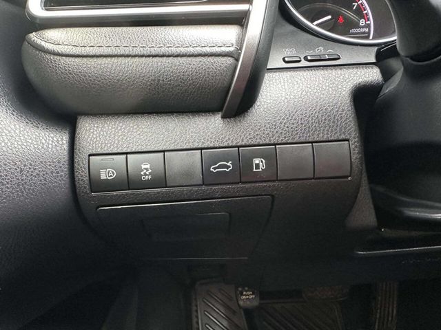 2018 Toyota Camry SE Automatic - 23015333 - 28