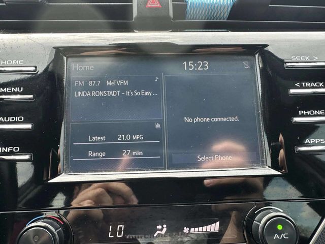 2018 Toyota Camry SE Automatic - 23015333 - 38