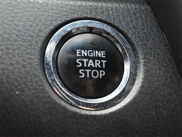 2018 Toyota Camry SE Automatic - 22974697 - 31