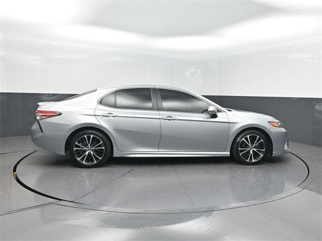 2018 Toyota Camry SE Automatic - 22974697 - 35