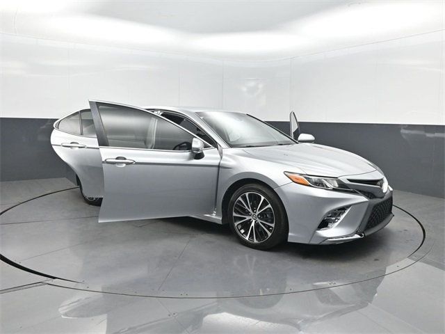 2018 Toyota Camry SE Automatic - 22974697 - 40