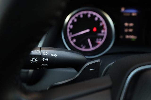 2018 Toyota Camry SE Automatic - 23002190 - 31