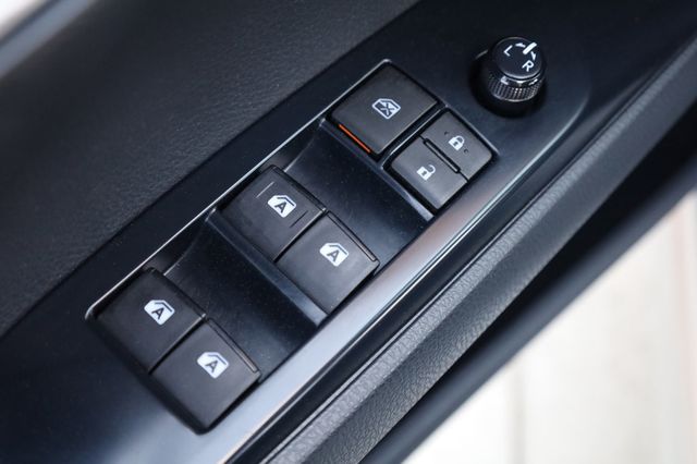 2018 Toyota Camry SE Automatic - 23002190 - 39