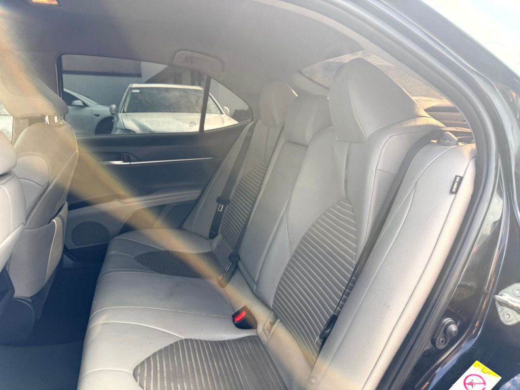 2018 Toyota Camry SE Automatic - 23078478 - 20