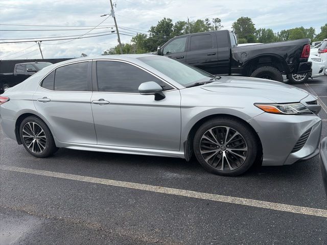 2018 Toyota Camry SE Automatic - 23021140 - 1