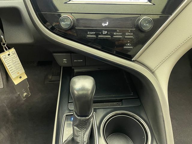 2018 Toyota Camry SE Automatic - 22983547 - 26