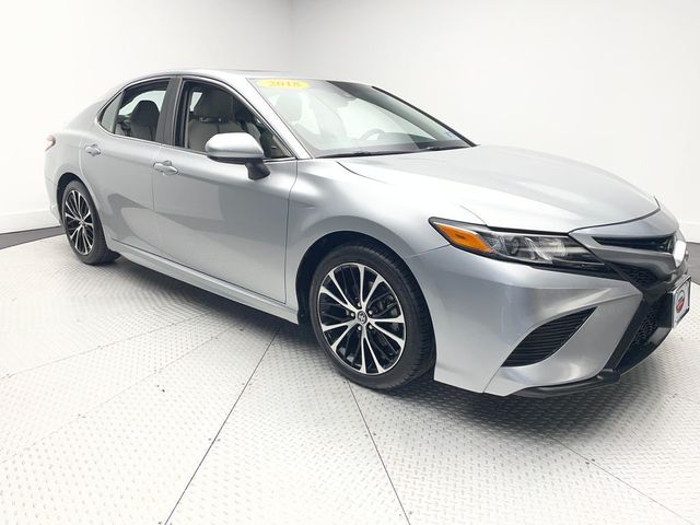 2018 Toyota Camry SE Automatic - 22983547 - 2