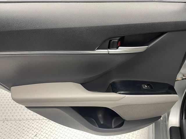 2018 Toyota Camry SE Automatic - 22983547 - 30